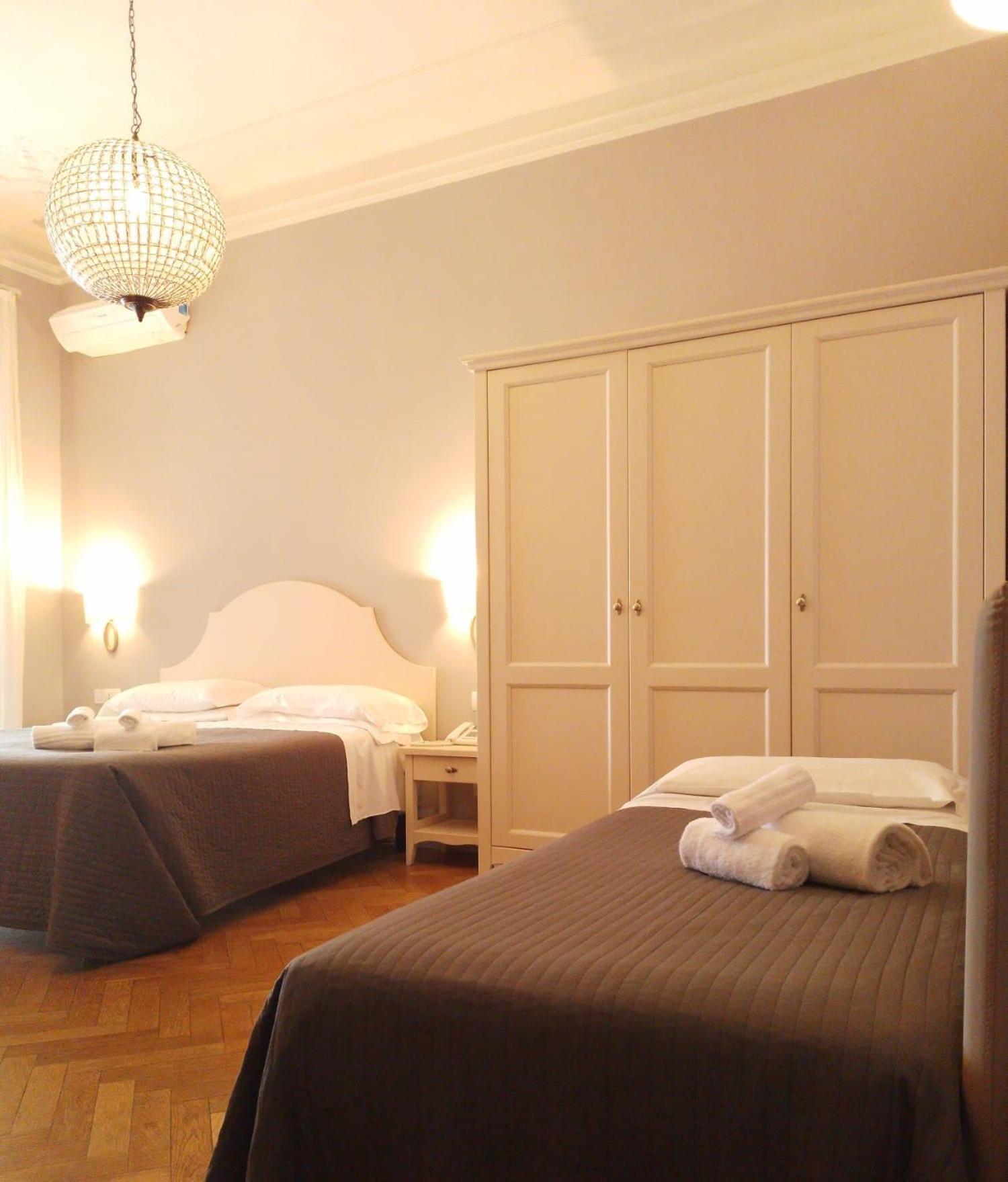 Hotel Eden Alaxi Hotels อาลัสซิโอ ภายนอก รูปภาพ